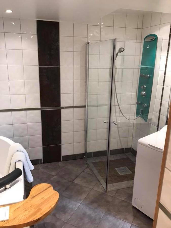 Kisa Waerdshus & Hotell Ngoại thất bức ảnh